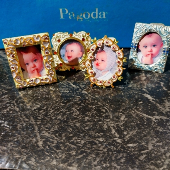 Set of 4 Mini Pagoda Frames - Picture 1 of 4
